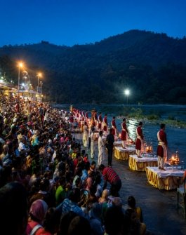 VIP Ganga Aarti at Triveni Ghat